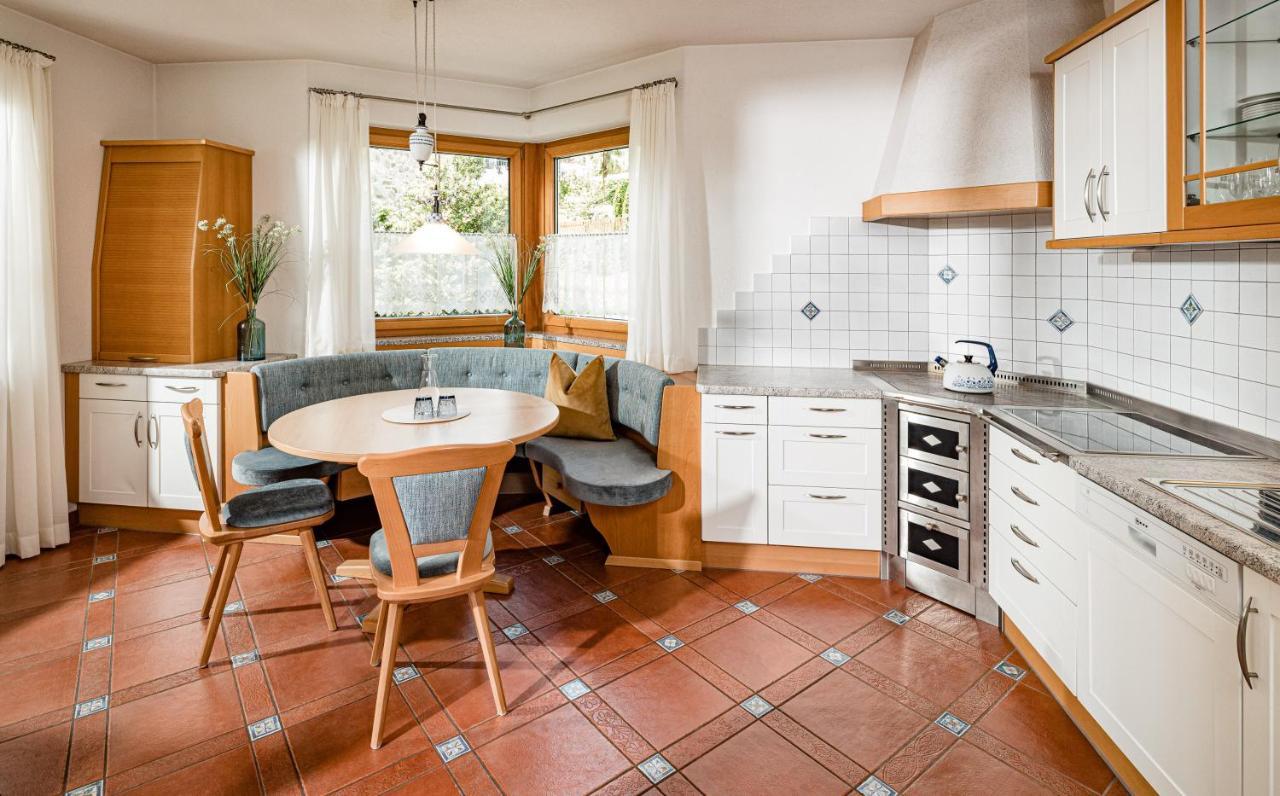 Hotel Brunnhofer Tirolo Bagian luar foto