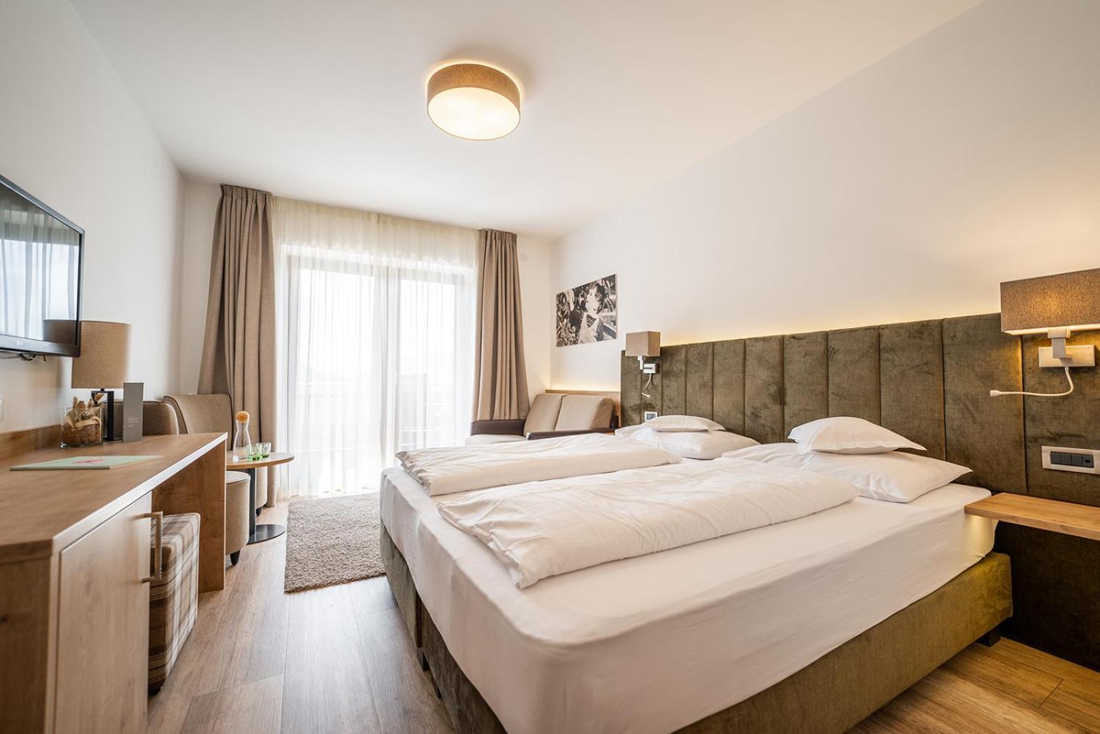 Hotel Brunnhofer Tirolo Bagian luar foto