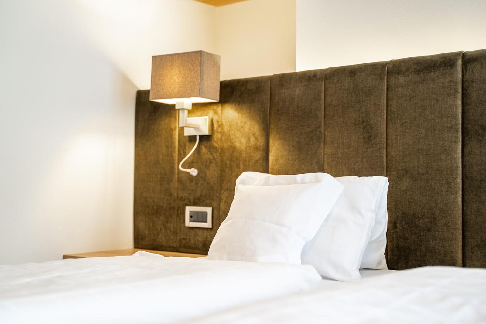 Hotel Brunnhofer Tirolo Bagian luar foto